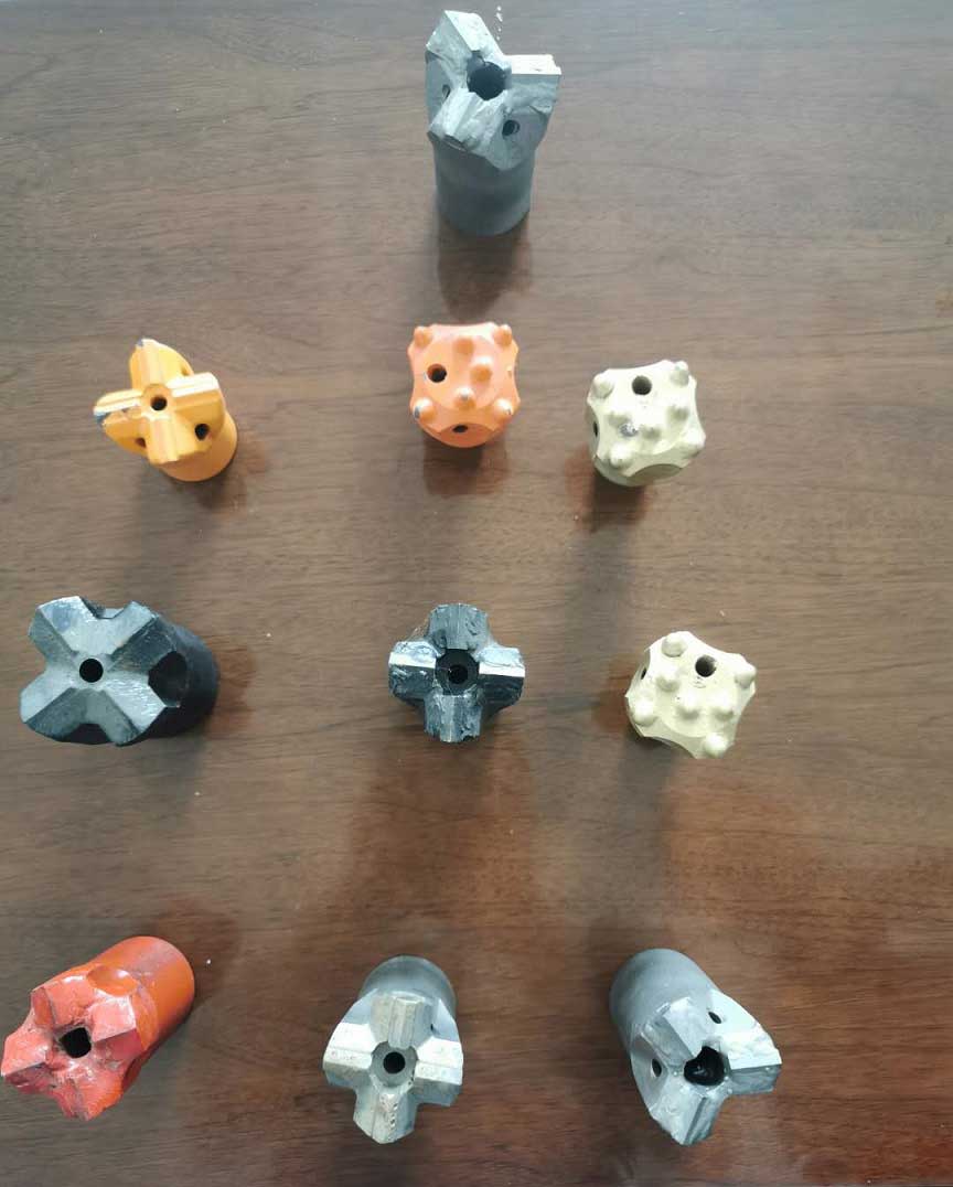 各种样式钻头机械加工